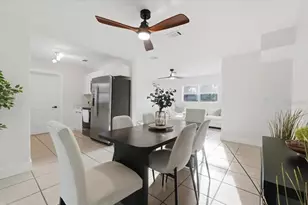 10930 N Aster Ave, Tampa, FL 33612 - Photo 9