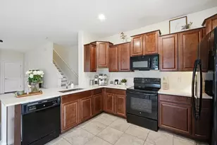 7656 Ginger Lily Ct, Tampa, FL 33619 - Photo 11