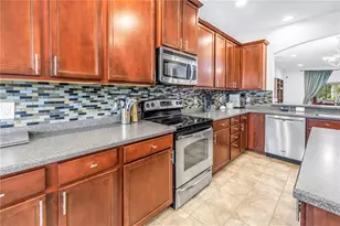 7717 Tangle Brook Blvd, Gibsonton, FL 33534 - Photo 9