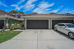 5246 Neil Dr, Saint Petersburg, FL 33714 - Photo 1