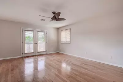 2876 Lake Valencia Boulevard E, Palm Harbor, FL 34684 - Photo 27