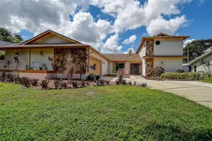 2876 Lake Valencia Blvd E, Palm Harbor, FL 34684 - Photo 41