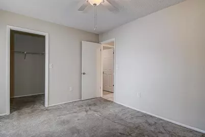 2876 Lake Valencia Boulevard E, Palm Harbor, FL 34684 - Photo 37
