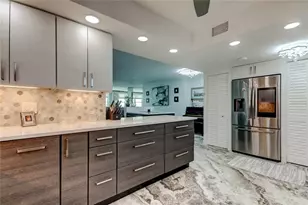 5200 Brittany Dr S, Saint Petersburg, FL 33715 - Photo 9