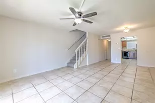 711 Russell Ln, Brandon, FL 33510 - Photo 9