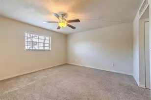 711 Russell Ln, Brandon, FL 33510 - Photo 17