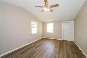 9216 W Patterson St, Tampa, FL 33615 - Photo 7