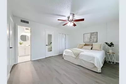 1900 68th Street N #301, Saint Petersburg, FL 33710 - Photo 19