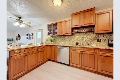 1900 68th Street N #301, Saint Petersburg, FL 33710 - Photo 5