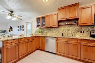 1900 68th St N, Saint Petersburg, FL 33710 - Photo 5