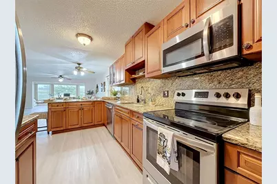 1900 68th Street N #301, Saint Petersburg, FL 33710 - Photo 7