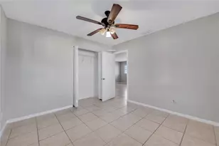 1909 W Green St, Tampa, FL 33607 - Photo 13