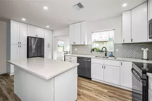 1231 Little John Ln, Dunedin, FL 34698 - Photo 9