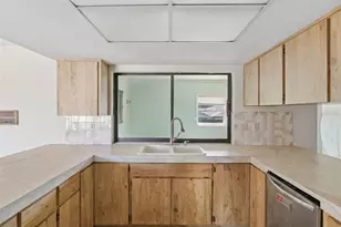 10200 Sunburst Ct, Spring Hill, FL 34608 - Photo 17