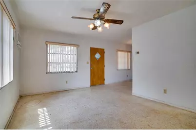 5619 19th Avenue N, Saint Petersburg, FL 33710 - Photo 5
