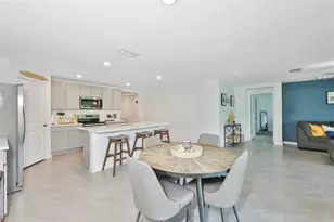 1902 Tahitian Sunrise Dr, Plant City, FL 33565 - Photo 5
