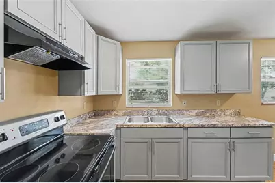 7924 Bahia Avenue, Tampa, FL 33619 - Photo 9