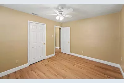 7924 Bahia Avenue, Tampa, FL 33619 - Photo 17