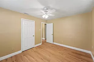 7924 Bahia Ave, Tampa, FL 33619 - Photo 17