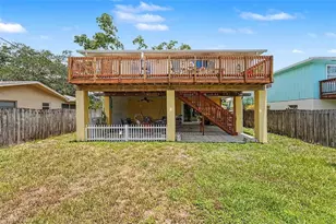 1842 Michigan Ave NE, Saint Petersburg, FL 33703 - Photo 5