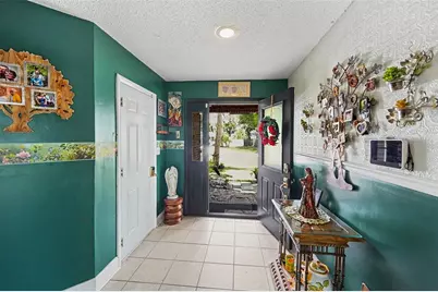 1842 Michigan Avenue NE, Saint Petersburg, FL 33703 - Photo 7