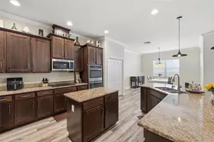 2723 Colewood Ln, Dover, FL 33527 - Photo 15