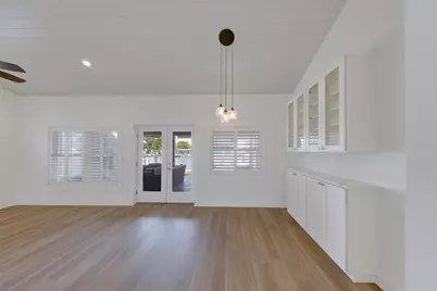 210 176th Terrace Drive E, Redington Shores, FL 33708 - Photo 11