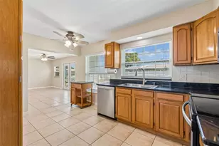 14006 Starboard Dr, Seminole, FL 33776 - Photo 19