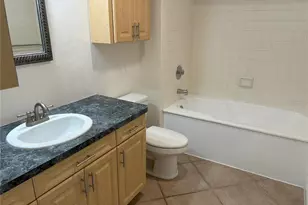 2775 Kipps Colony Dr S, Saint Petersburg, FL 33707 - Photo 15