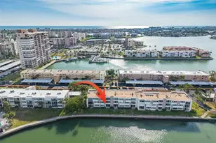 7425 Bay Island Dr S, Saint Petersburg, FL 33707 - Photo 5