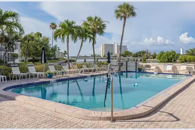 7425 Bay Island Drive S #107, Saint Petersburg, FL 33707 - Photo 41