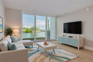 7425 Bay Island Dr S, Saint Petersburg, FL 33707 - Photo 13