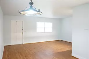 201 Bedford Trail, Sun City Center, FL 33573 - Photo 5