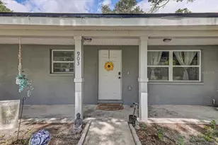 903 N Bracewell Dr, Plant City, FL 33563 - Photo 3