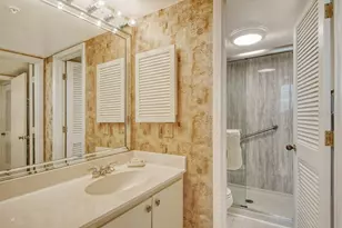 1945 Gulf of Mexico Dr, Longboat Key, FL 34228 - Photo 11
