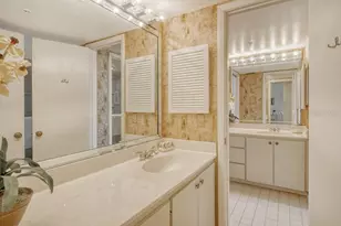 1945 Gulf of Mexico Dr, Longboat Key, FL 34228 - Photo 11