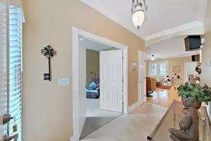 8609 Alexandra Arbor Ln, Temple Terrace, FL 33637 - Photo 7