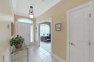 8609 Alexandra Arbor Ln, Temple Terrace, FL 33637 - Photo 9