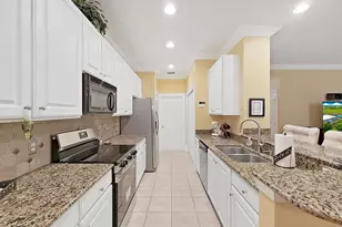 8609 Alexandra Arbor Ln, Temple Terrace, FL 33637 - Photo 23