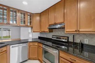 5055 Cypress Trace Dr, Tampa, FL 33624 - Photo 9