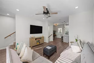 1527 N Morgan St, Tampa, FL 33602 - Photo 3