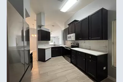 18169 Sandy Pointe Drive, Tampa, FL 33647 - Photo 11