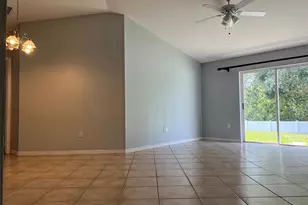 18169 Sandy Pointe Dr, Tampa, FL 33647 - Photo 7