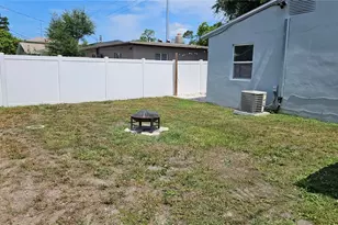 1946 15th Ave S, Saint Petersburg, FL 33705 - Photo 21