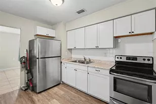 1946 15th Ave S, Saint Petersburg, FL 33705 - Photo 9