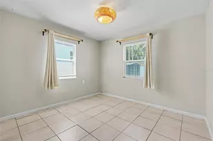 1946 15th Ave S, Saint Petersburg, FL 33705 - Photo 13