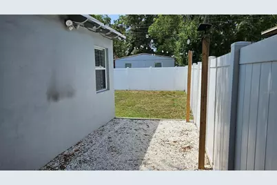 1946 15th Avenue S, Saint Petersburg, FL 33705 - Photo 19