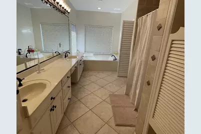 10484 Longwood Drive, Seminole, FL 33777 - Photo 11