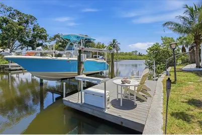 404 Laurel Lane, Palm Harbor, FL 34683 - Photo 5