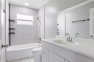 5255 45th Ave N, Saint Petersburg, FL 33709 - Photo 11
